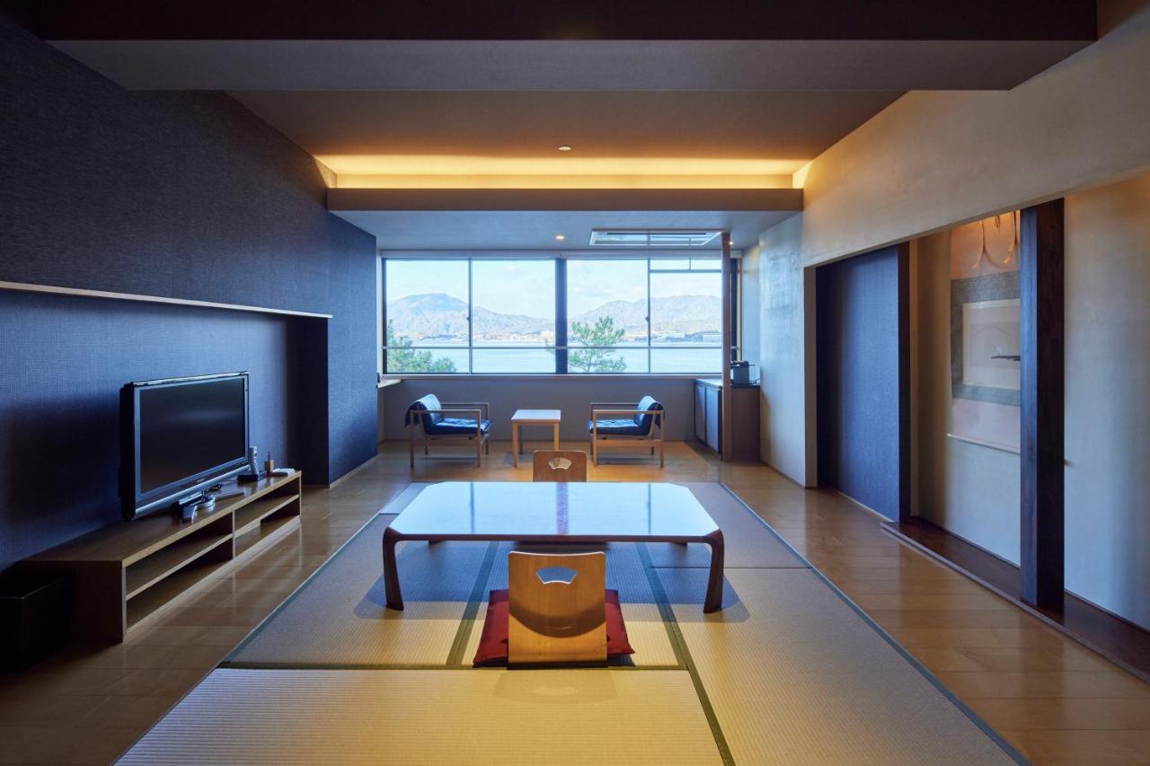 Hotel Itsukushima Iroha Hacukaiči Exteriér fotografie